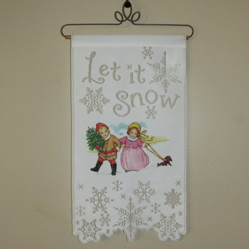 NWT Heritage Lace Let It Snow Cute Kids Dog Snowflake Wall Hanging 11" x 20"